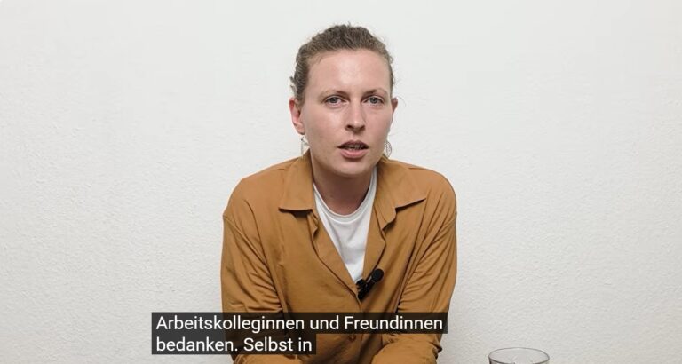 Eva Michelmann spricht bei der Pressekonfereny am 09.07.2026 per Video erstmals nach ihrer Freilassung und fordert Freiheit für Ahmet Polad und alle Verschleppten